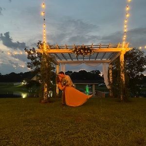 Meet your Posher, Lois